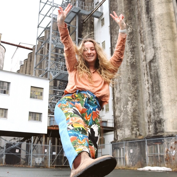 Meet your Posher, Katie - Picture 1 of 1